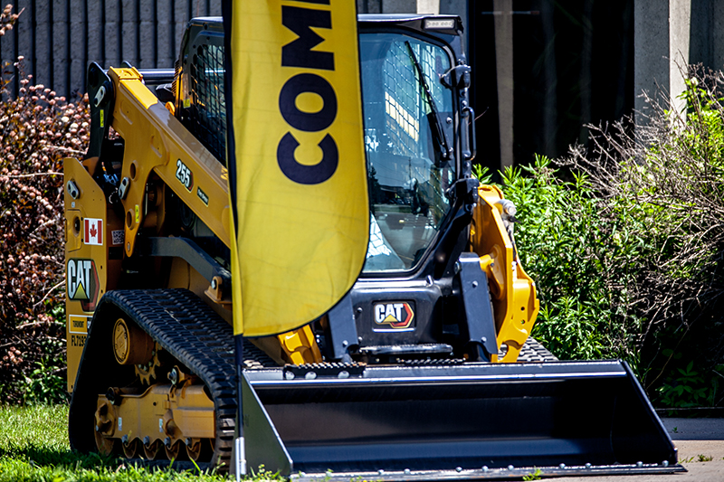 Titan Heavy Equipment Tracked Mini Loaders